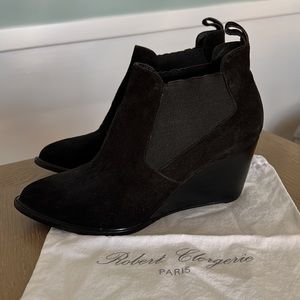 $650 Robert Clergerie Paris Olav Wedge black suede Chelsea gore bootie 39 1/2